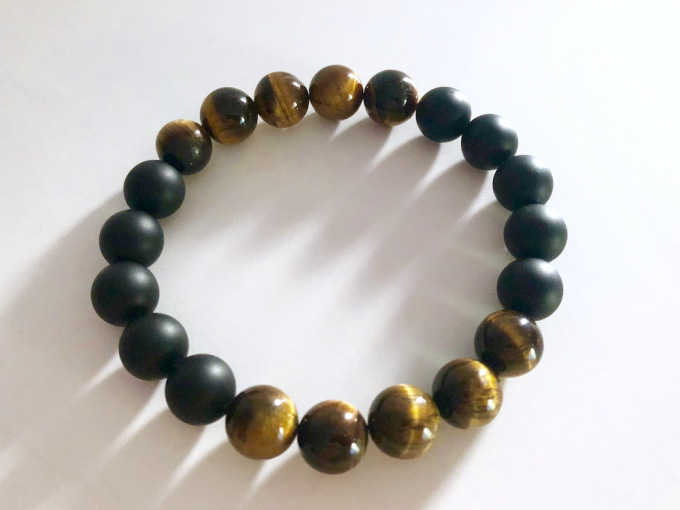 tigers-onyx-5555-2 tigers eye and onyx bracelet