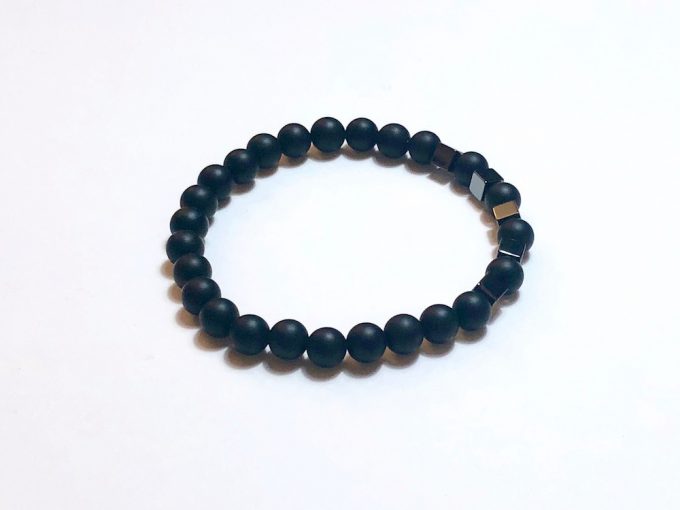 onxy-hematite-square1 6mm onyx and hematite bracelet