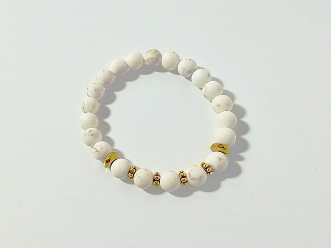 8mm-white-matte-howlite-gold-hematite