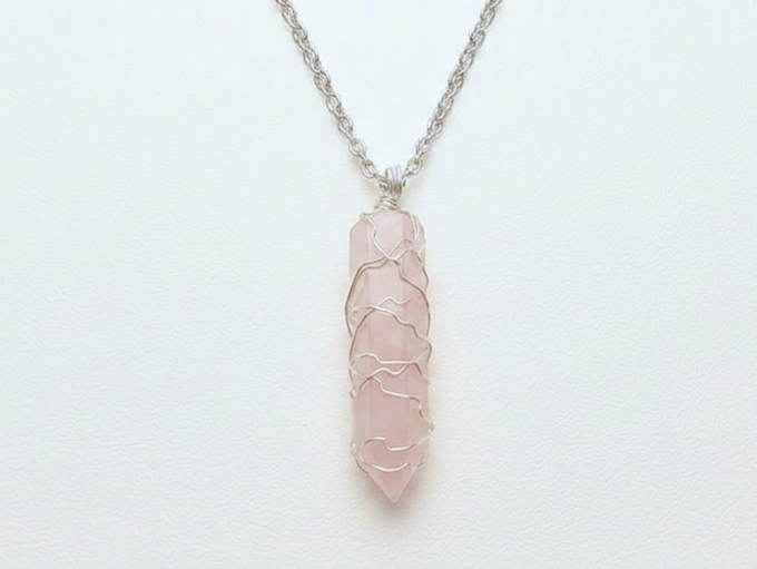 rose-quartz-double-point-necklace