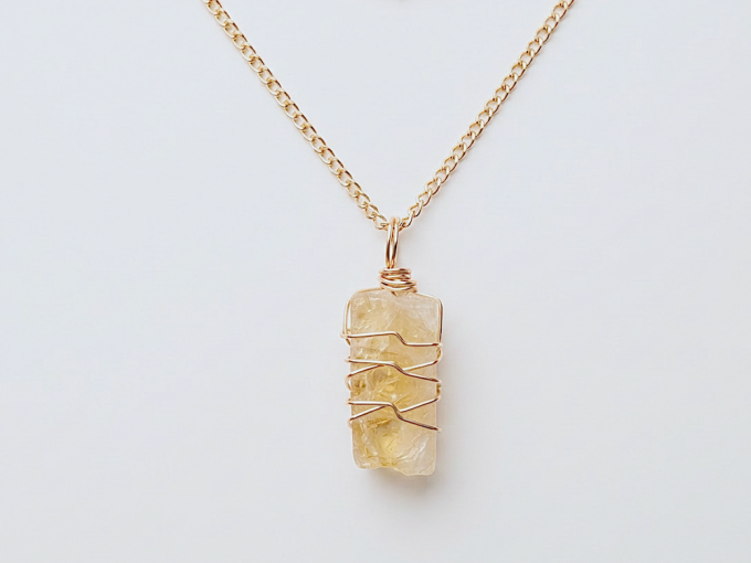 citrine-necklace-gold